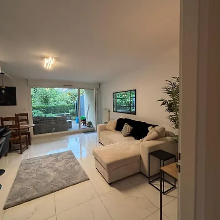 Large Modern - Terrace - Parking *