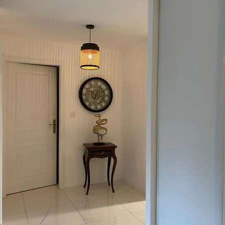 Large Modern - Terrace - Parking *